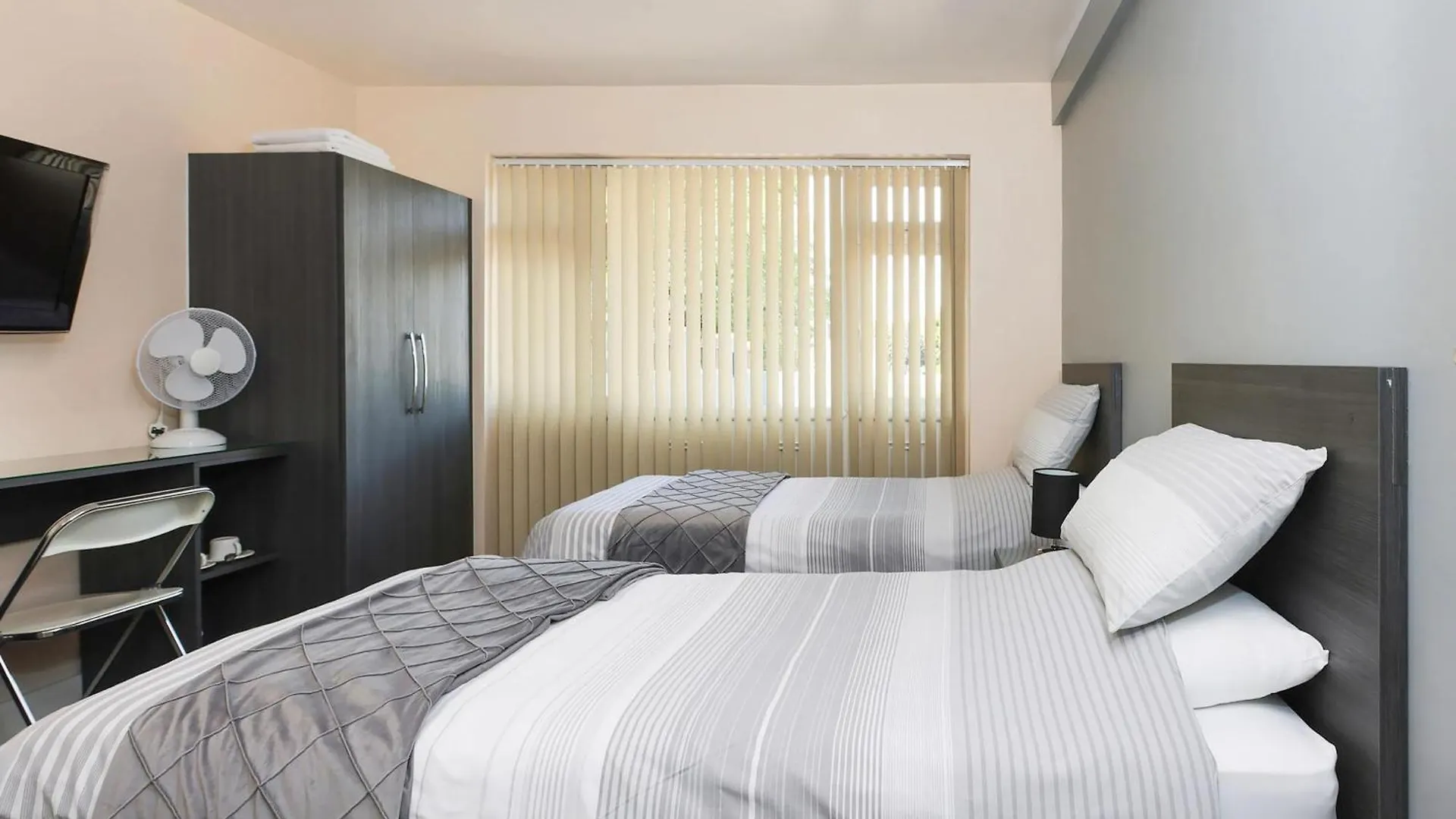 Oyo Honeycroft Lodge Uxbridge 2*,  United Kingdom
