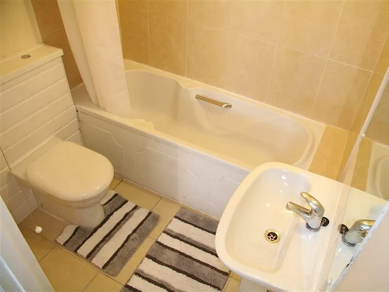 Oyo Honeycroft Lodge Uxbridge