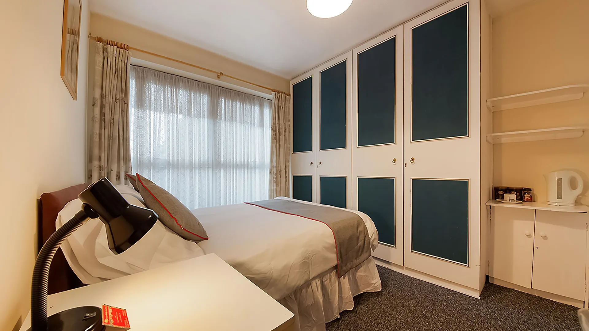 Oyo Honeycroft Lodge أوكسبريدج فندق