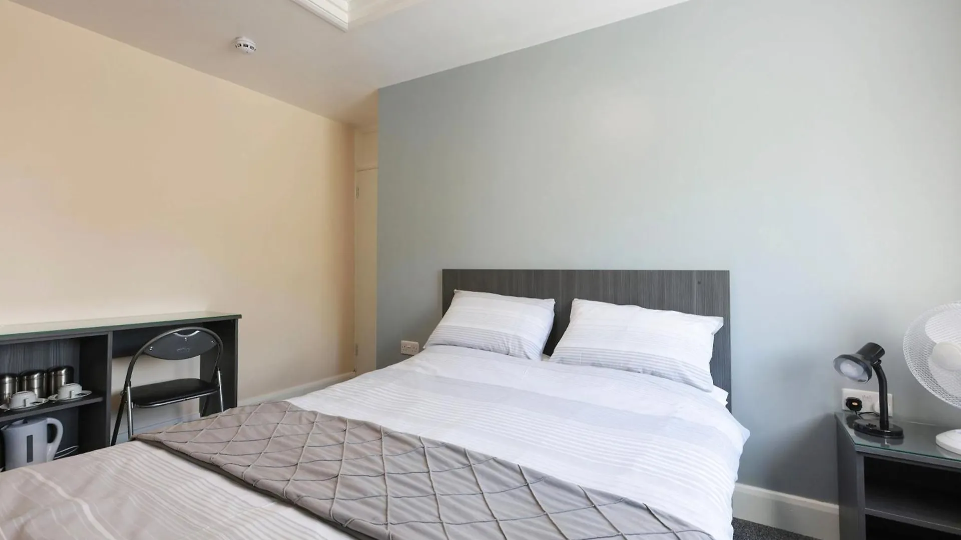 ** فندق Oyo Honeycroft Lodge أوكسبريدج المملكة المتحدة