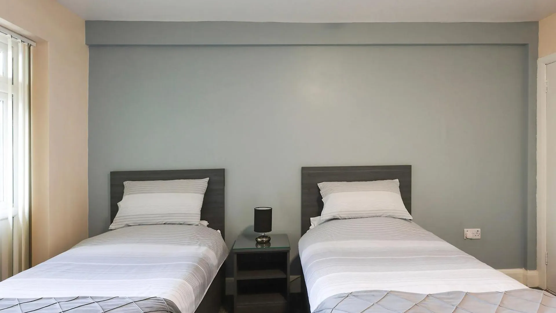 Oyo Honeycroft Lodge Uxbridge